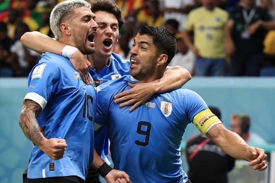 الأوروغواي يفوز على المنتخب الغاني ويودعان المونديال  سوية