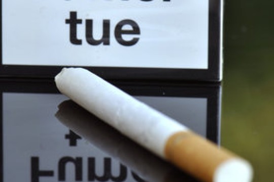 كندا تقترح طباعة تحذيرات صحية على كل سيجارة على حدة