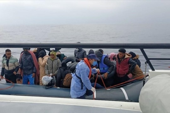 تركيا: إنقاذ 212 مهاجرا أعادتهم اليونان