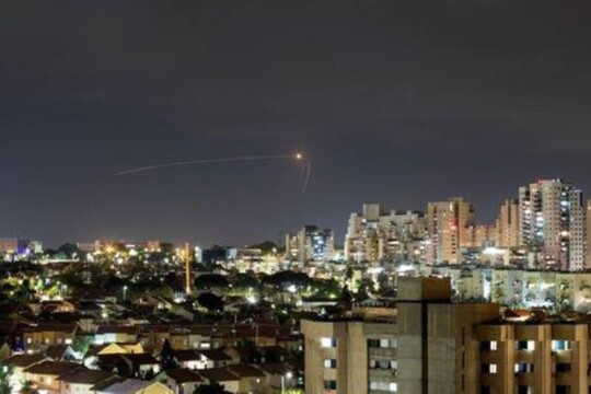 جيش الاحتلال: وجهنا ضربات جوية لغزة ردا على صواريخ أطلقت من القطاع