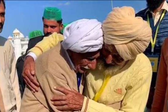 فرّقهما تقسيم الهند .. شقيقان يلتقيان للمرّة الأولى منذ 74 سنة