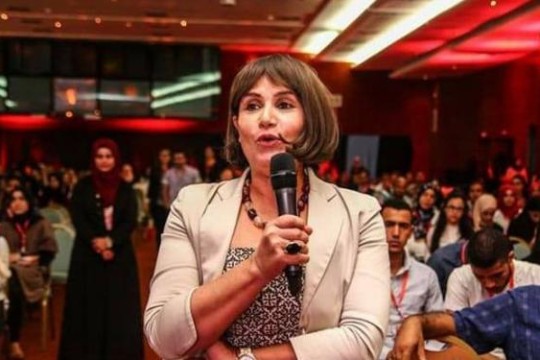 المهندسة التونسية أمل مخلوف : ثاني امراة في العالم تتوج بجائزة المعهد العالمي لعلوم الفضاء بهولندا