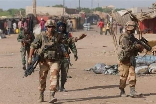 مالي.. مظاهرة للمطالبة بتسريع خروج القوات الفرنسية من البلاد