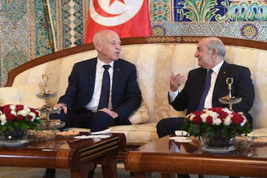 قيس سعيد يؤكد لتبون استعداد تونس دعم الجزائر بتوفير مروحية إطفاء لإخماد الحرائق