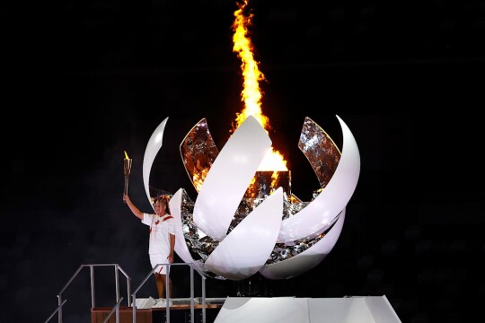 طوكيو تسلّم شعلة الأولمبياد إلى بكين !