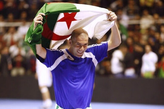 زيدان يتبرّع بمليوني أورو لضحايا حرائق الجزائر