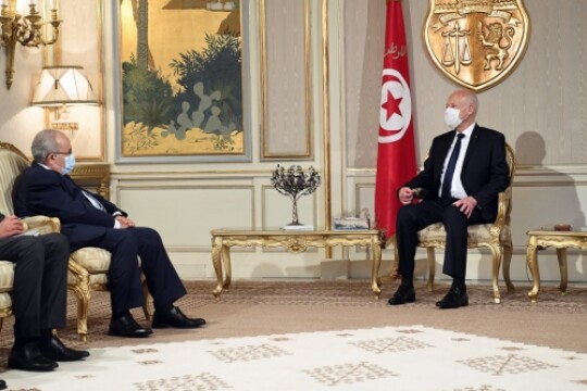لعمامرة: رئيس الجمهورية حمّلني بمعلومات دقيقة وبتحاليل في غاية الأهمية لنظيره الجزائري