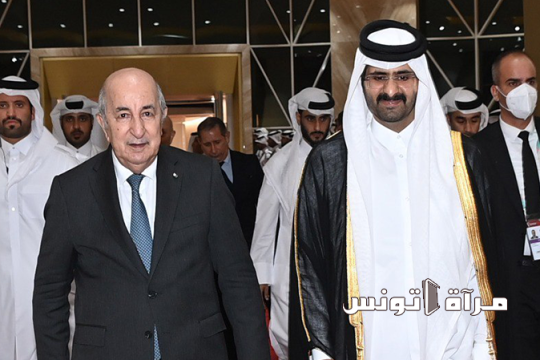 الرئيس الجزائري يصل الدوحة لحضور المباراة الافتتاحية لكأس العالم