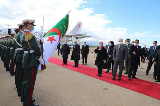 تفعيل اللجنة المشتركة الكبرى الجزائرية-التونسية على رأس أولويات زيارة بودن إلى الجزائر