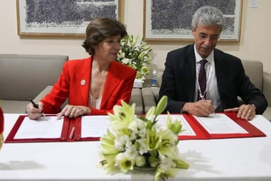 قمّة الفرنكوفونية: توقيع اتفاقية تمويل بين تونس وفرنسا بقيمة 200 مليون أورو
