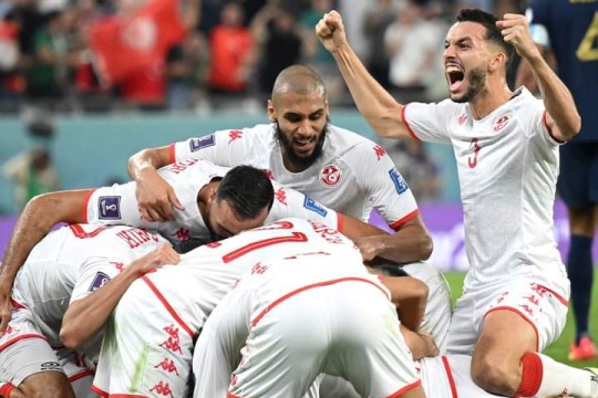 فوز المنتخب التونسي على المنتخب الفرنسي بهدف لصفر بعد مباراة مثيرة