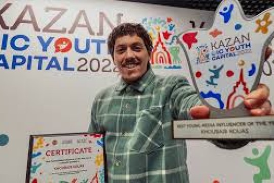 رحالة جزائري يحصد جائزة أفضل صانع محتوى لعام 2022