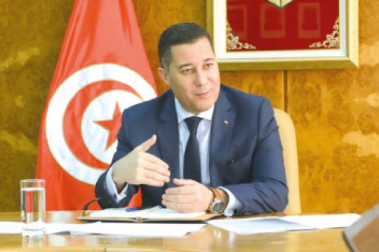 وزير النقل يدعو أعوان نقل تونس إلى تغليب صوت العقل واستئناف العمل غدا