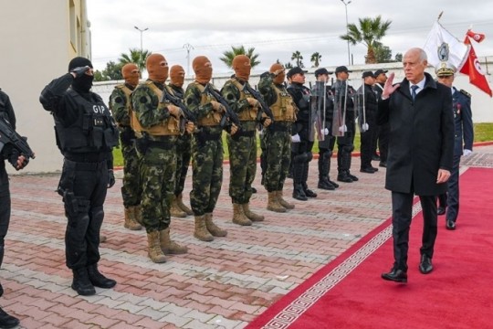 ضابط مصري يعمل بالأمن الرئاسي التونسي!؟