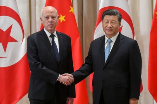 الرئيس الصيني خلال لقائه سعيّد: الشركات الصينية مستعدة للمساهمة في تنفيذ مشاريع تنموية واستثمارية في تونس