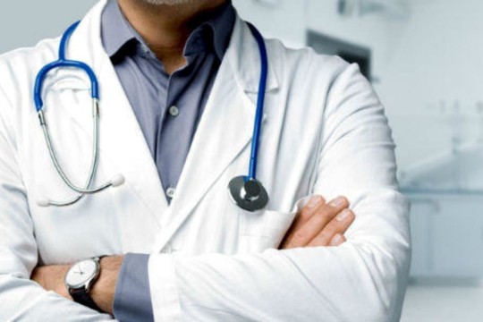 محاولة طبيبة مقيمة الإنتحار: الأطباء الشبان تدعو وزارة الصحة إلى التسريع بإصدار نتائج التحقيقات