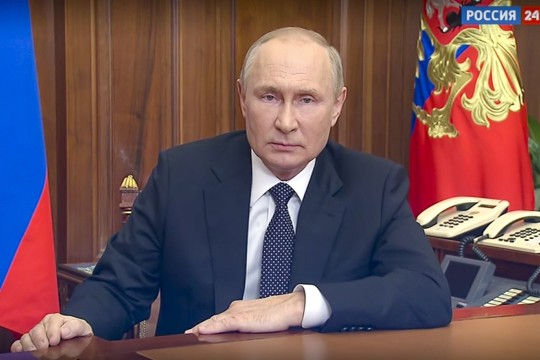 الرئيس الروسي يصادق على قانون ضدّ المثلية الجنسية