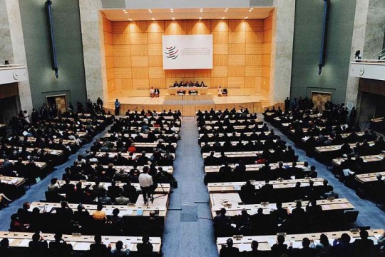تأجيل مؤتمر منظمة التجارة العالمية بسبب متحوّر "أوميكرون"