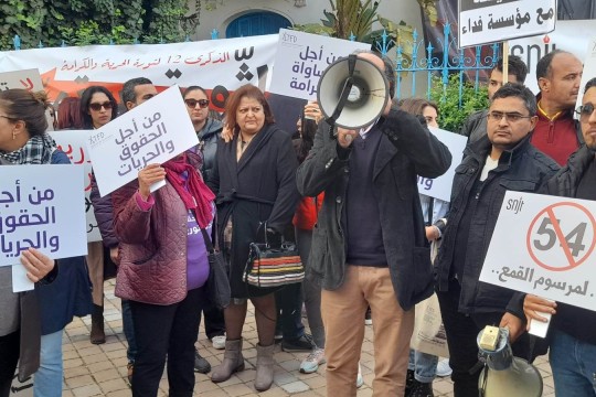نقيب الصحفيين : المرسوم 54 عودة إلى الوراء وتهديد لحرية التعبير
